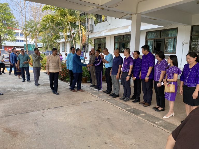 เจริญสัมพันธไมตรีไทย+ลาว