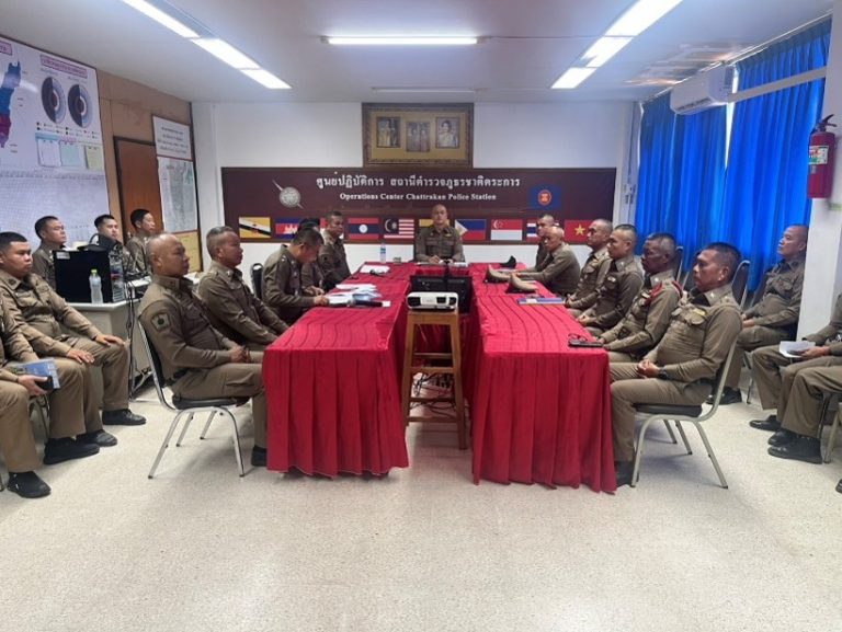 ประชุมประจำเดือนข้าราชการตำรวจในสังกัด แจ้งข้อราชการ และกำชับให้ถือปฏิบัติตามข้อสั่งการของผู้บังคับบัญชา